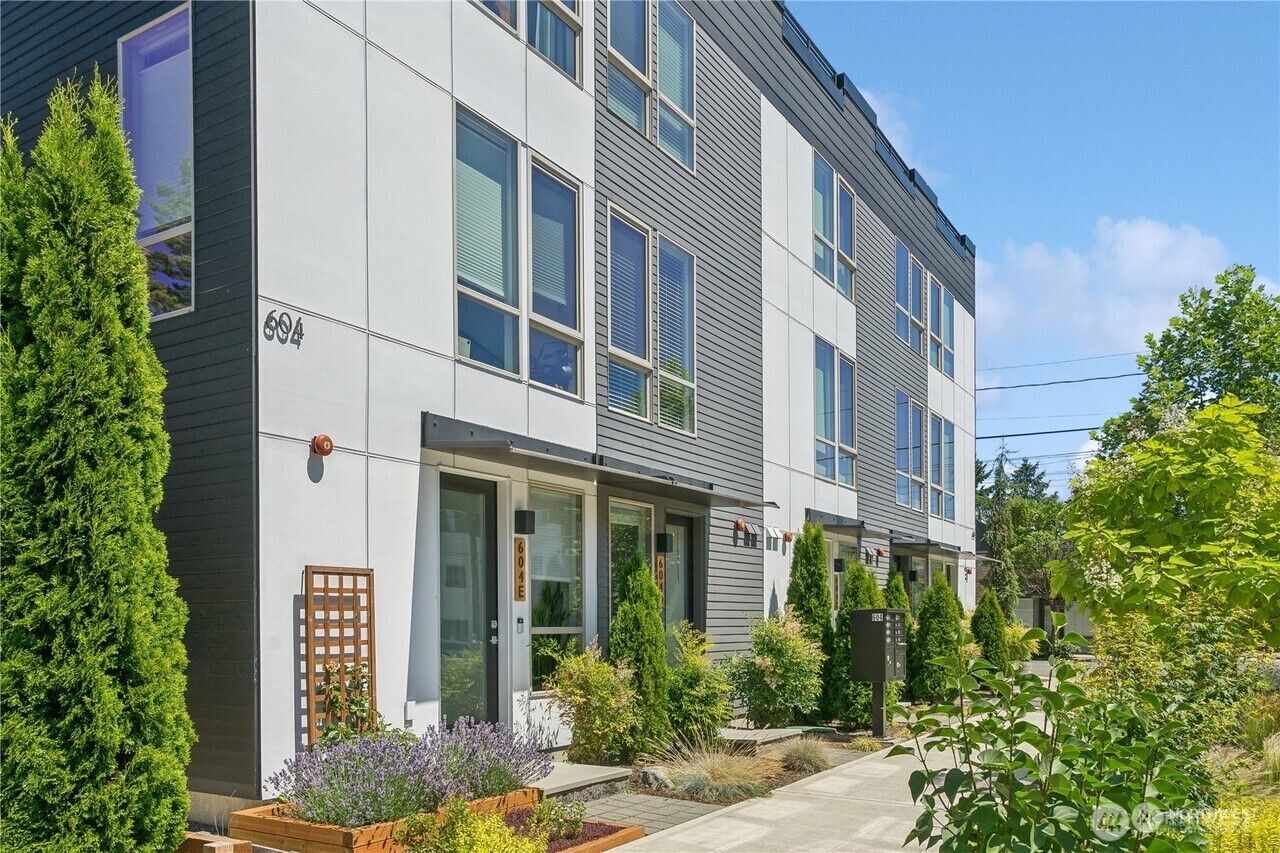 Property Photo: 604 NW 77th Street D WA 98117
