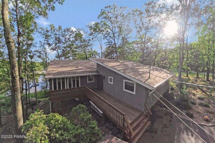 Property Photo: 803 Widgeon Court PA 18428