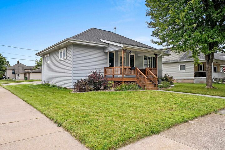 Property Photo: 147 N John Street WI 54136