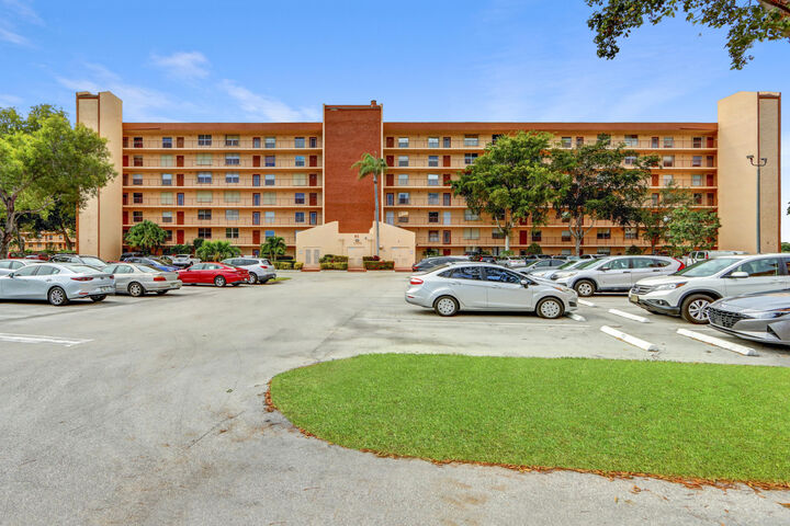 Property Photo:  14575 Bonaire Boulevard 601  FL 33446 