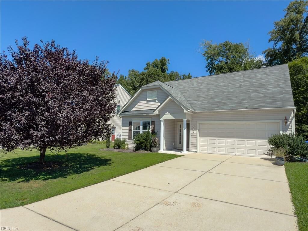 Property Photo: 628 Leonard Ln VA 23601