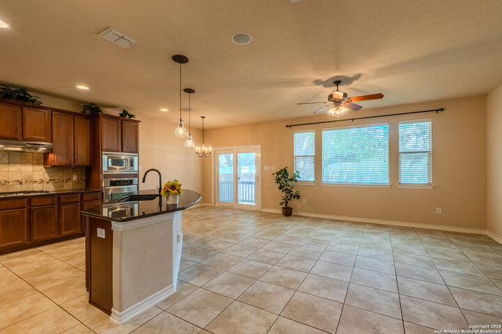 Property Photo: 3703 Oaklyn TX 78259