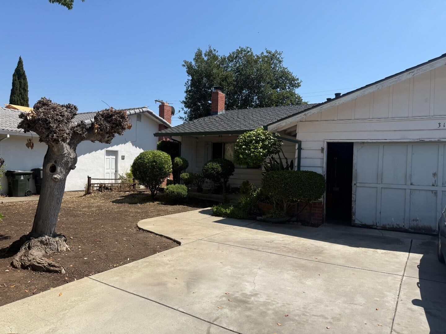 Property Photo: 315 West Meadow Drive CA 94306