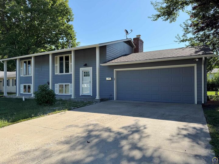 3036 SW Boswell Ave  Topeka KS 66611 photo