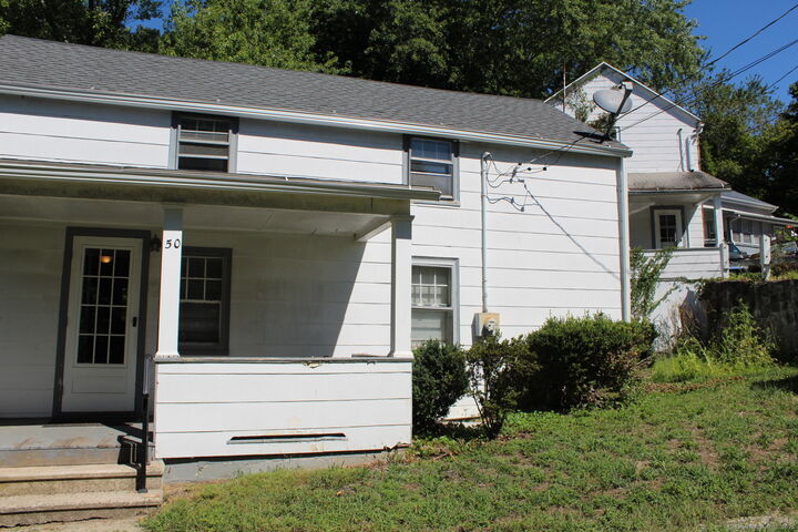 Property Photo:  50 Oak Street  CT 06418 