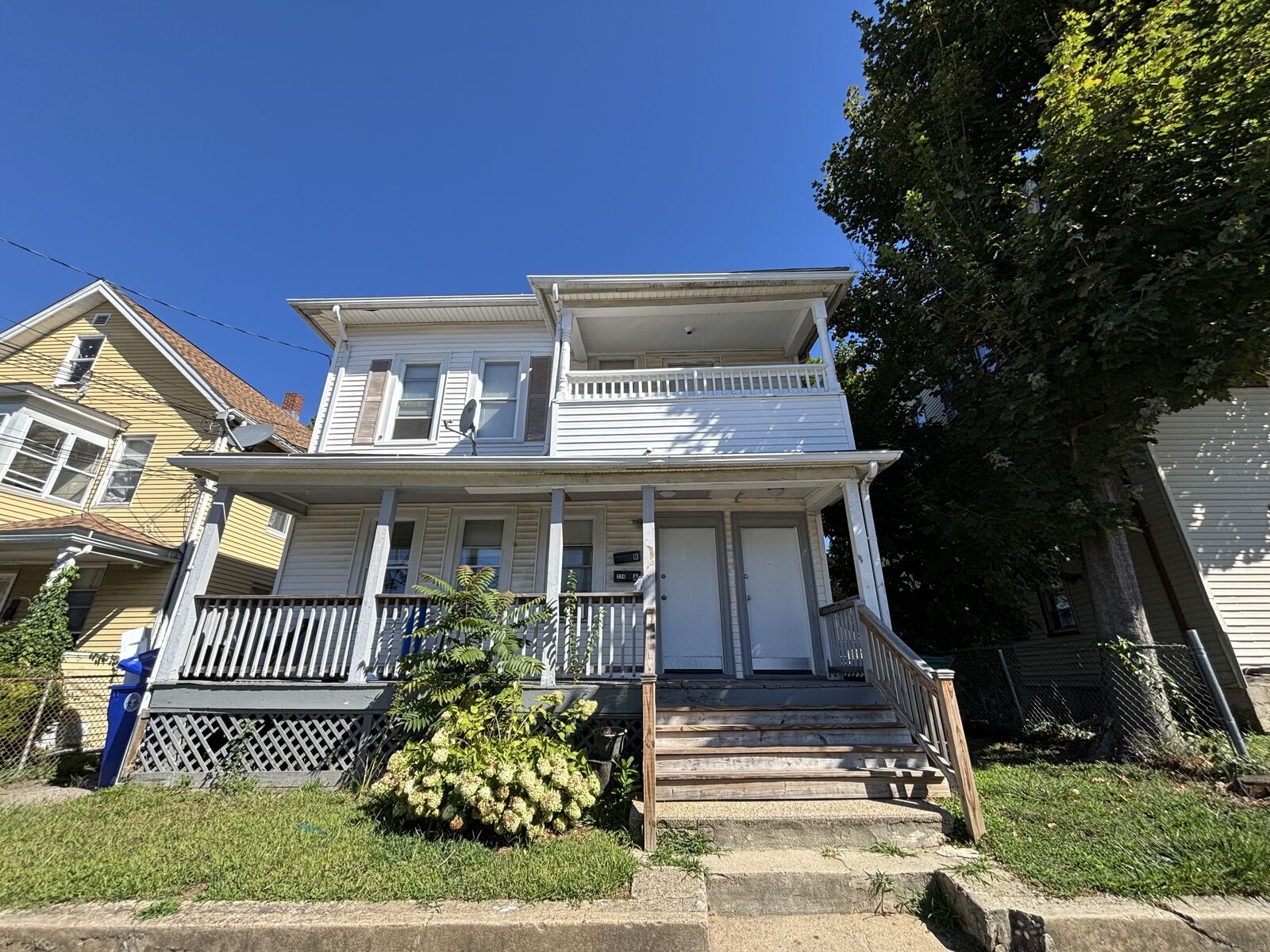 Property Photo: 334 Hollister Street 2 CT 06615