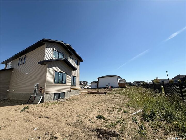 Property Photo: 146 Haverstock Crescent SK S7W 1E2