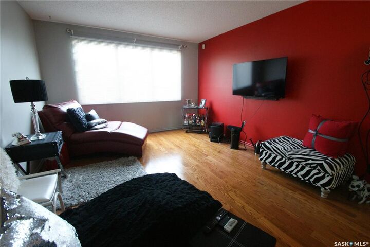 Property Photo: 3209 33rd Street W SK S7L 4R1