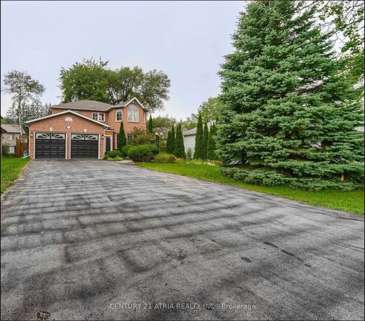Property Photo: 220 Olde Bayview Avenue ON L4E 3C7