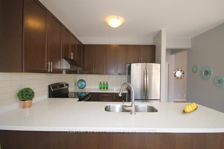 Photo de la propriété:  129 Iribelle Avenue  ON L1L 0C1 