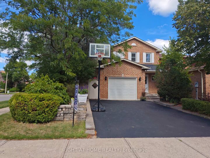 Property Photo: 1216 Blackburn Drive ON L6M 2X9