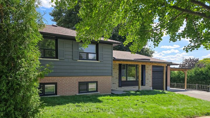 Photo de la propriété:  38 Cresthaven Drive  ON M2H 1M1 