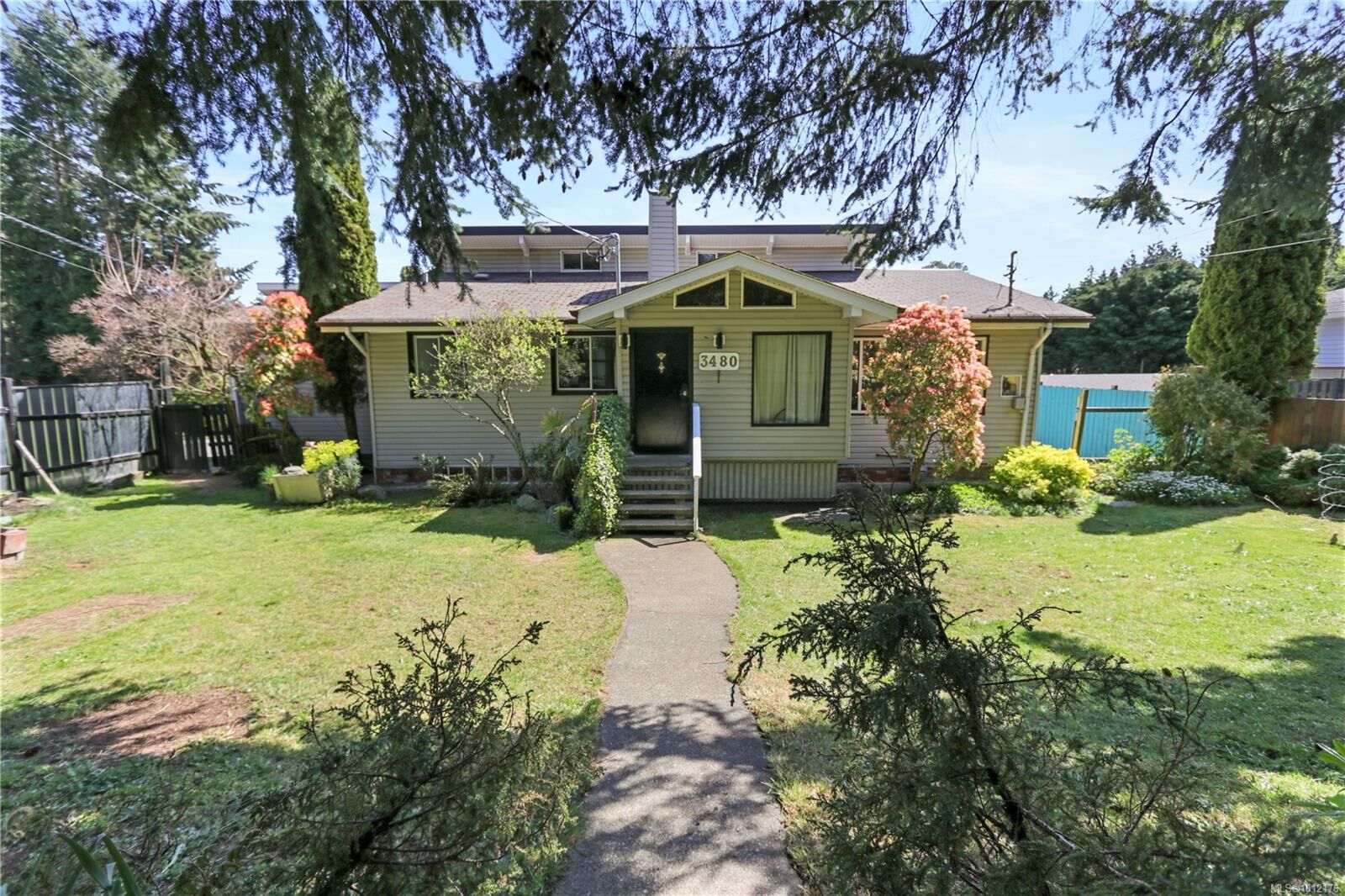 Property Photo:  3480 Hammond Bay Rd  BC V9T 1E6 