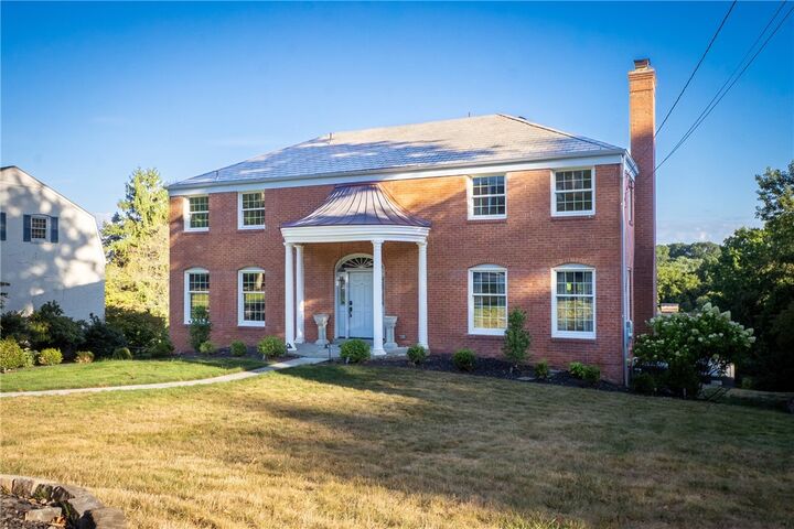 Property Photo:  148 Warwick Dr  PA 15241