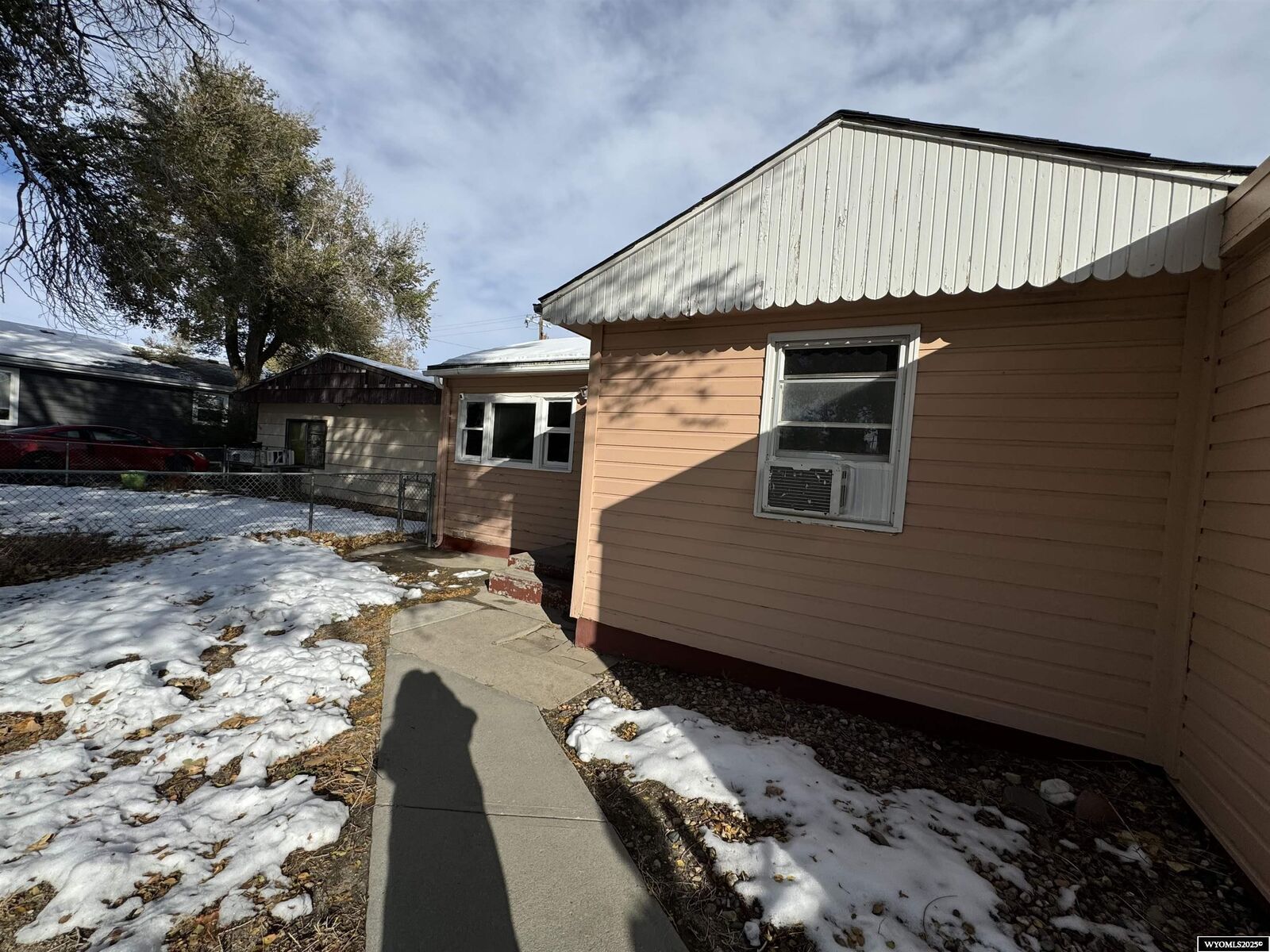 Property Photo: 925 N Washington Street WY 82601