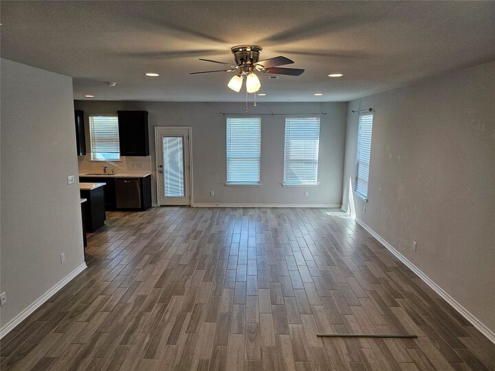 Property Photo: 112 Batjac Alley TX 76537