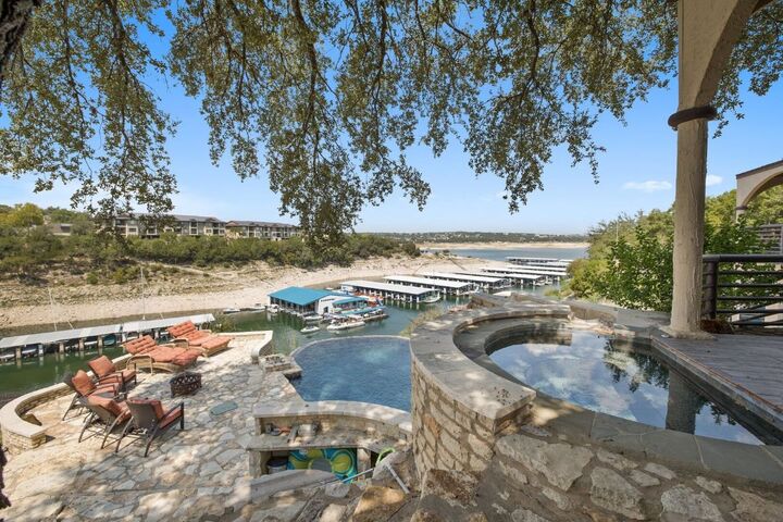 Property Photo:  925 Challenger  TX 78734 