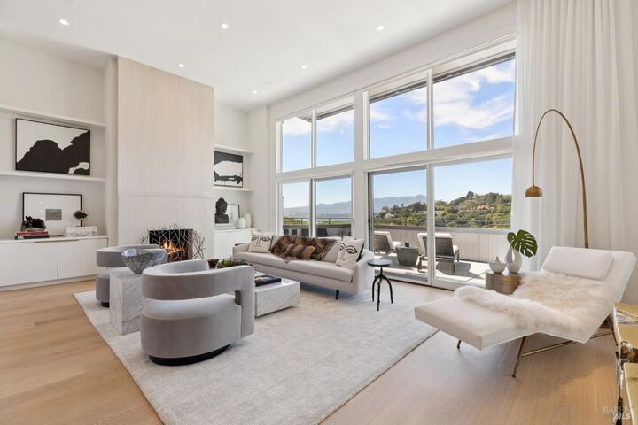 Property Photo: 6 Red Hill Circle CA 94920