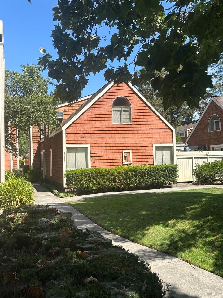 Property Photo:  2520 Lakeview Drive  CA 95405 