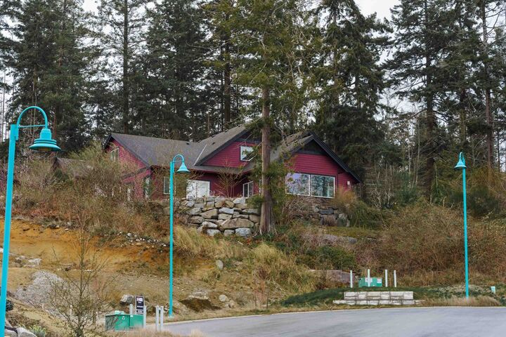 Property Photo: 5628 Medusa Place BC V0N 3A3
