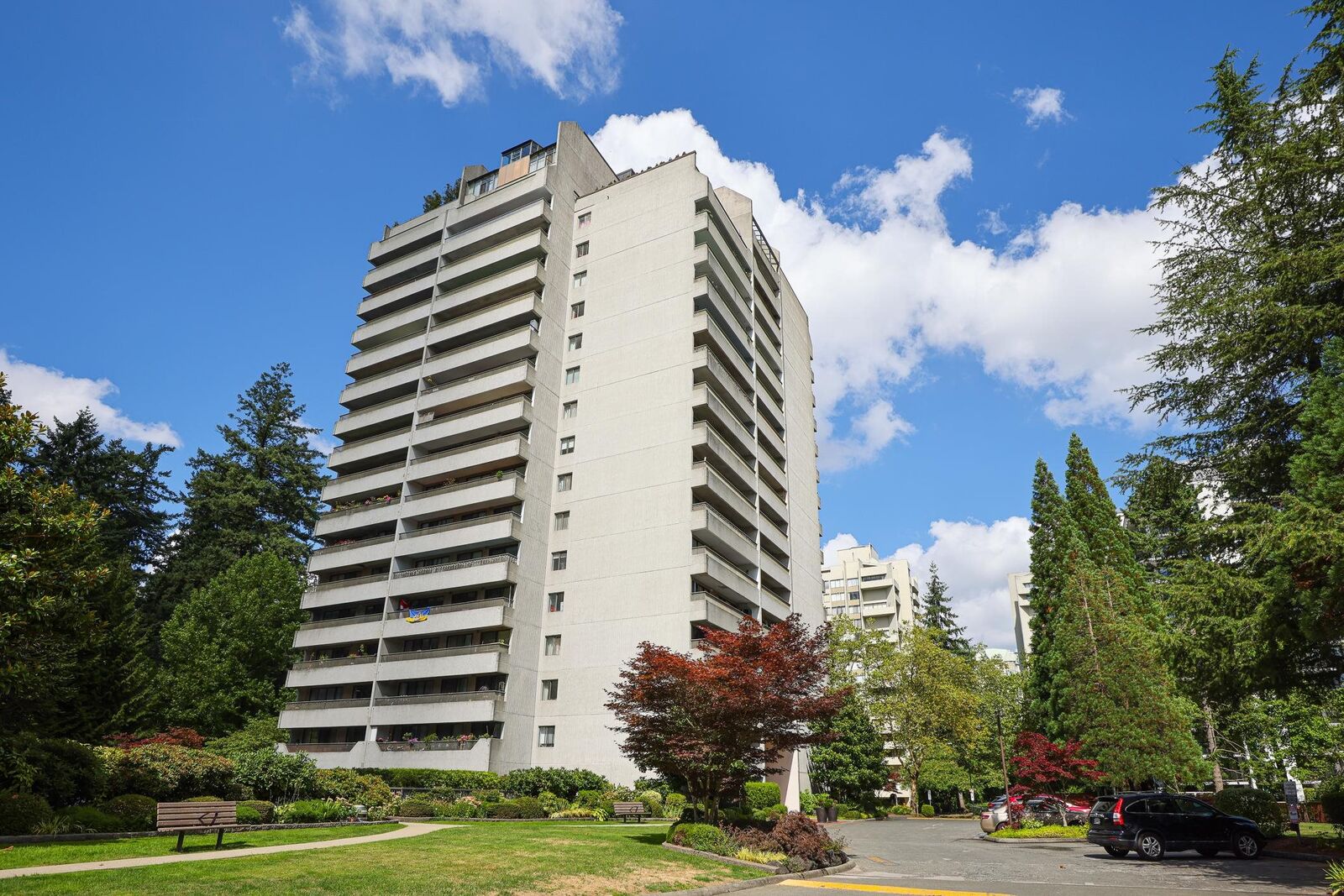Property Photo: 4134 Maywood Street 302 BC V5H 4C9