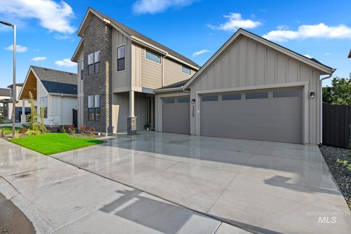 Property Photo: 1173 W Malbar St ID 83646