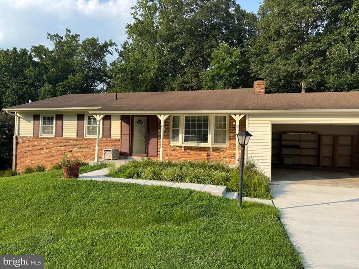 Property Photo: 3212 Manitoba Drive VA 22192