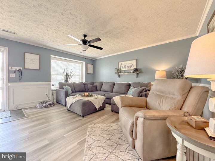 Property Photo: 9728 W Midland Way VA 22408