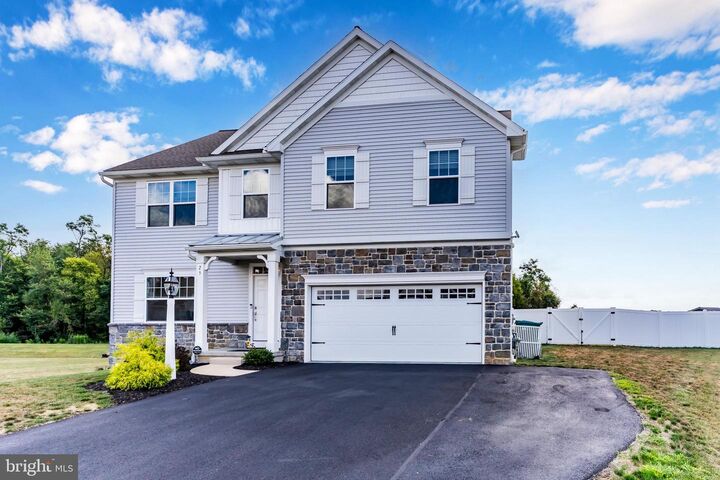 25 Eldon Lane  Carlisle PA 17015 photo
