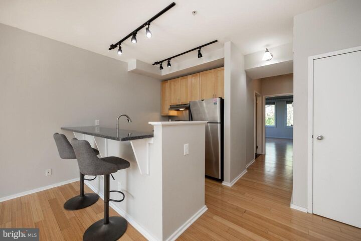 182 Gay Street 502  Philadelphia PA 19128 photo