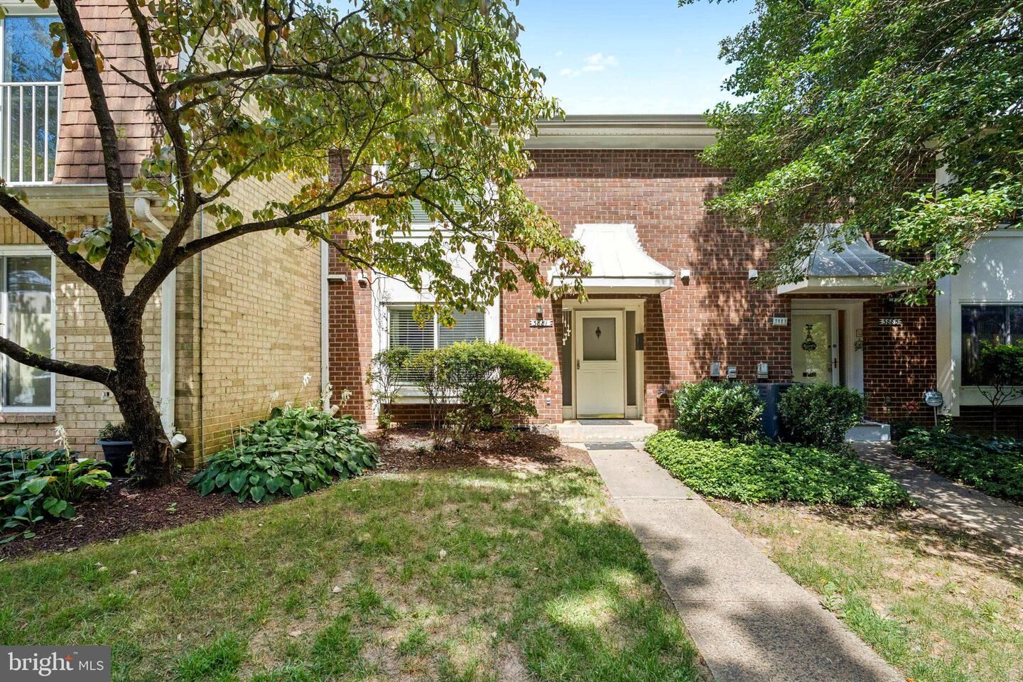 Property Photo: 3881 Persimmon Circle VA 22031
