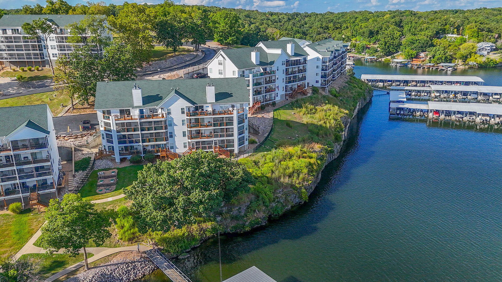 Property Photo: 601 Park Place Dr MO 65047