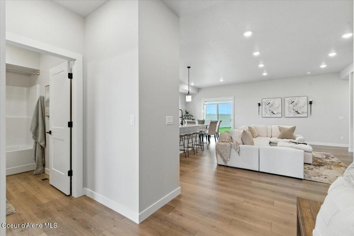 Property Photo: 6740 N Coeur Terre Blvd ID 83814