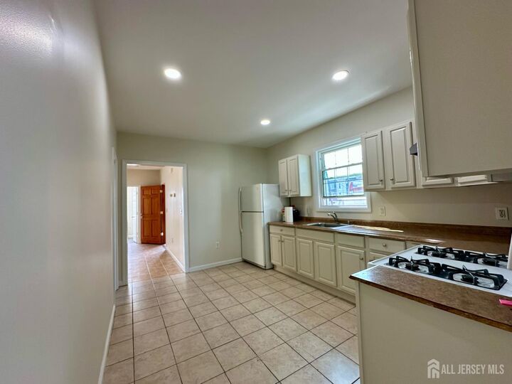 Property Photo:  54 Randoplh Street  NJ 07008 