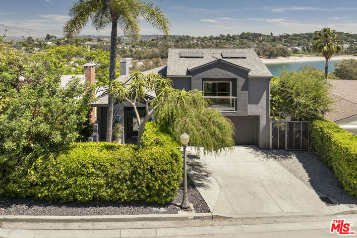 2264 Moreno Dr  Los Angeles CA 90039 photo