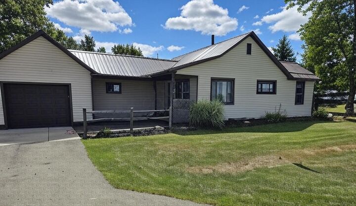 Property Photo: 23156 State Route 739 OH 43067
