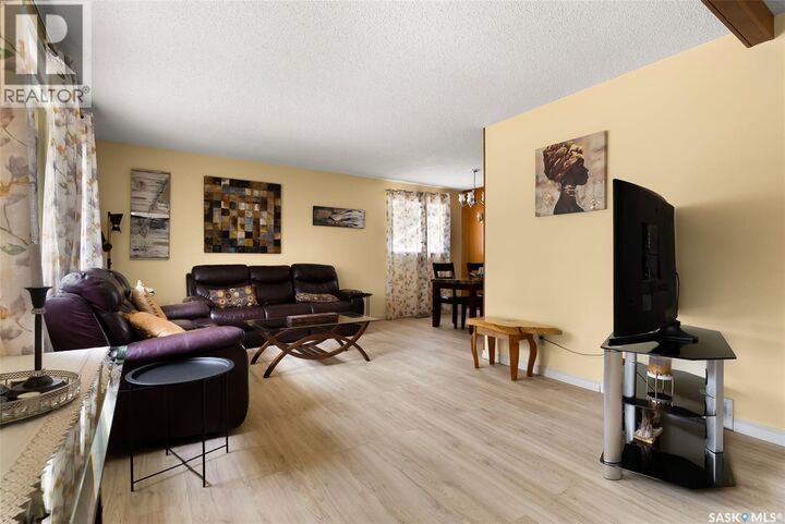 Property Photo:  45 Drope Street  SK S4R 4R7 