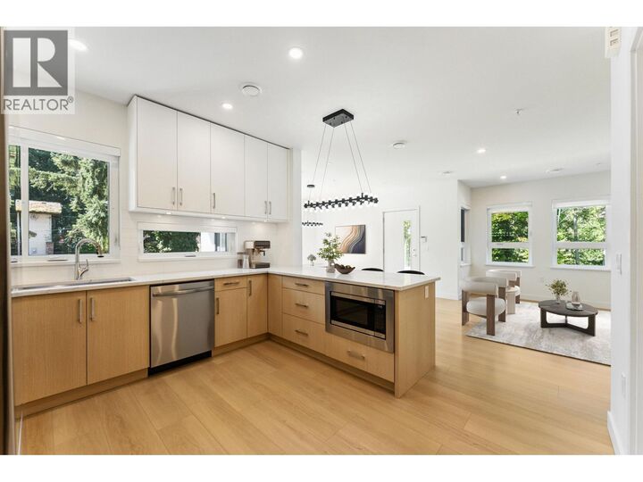 Property Photo:  844 St. Denis Avenue  BC V7J 2G4 