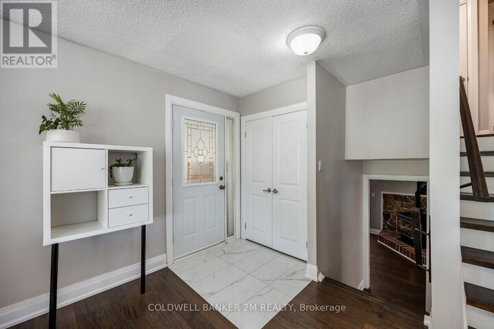 Photo de la propriété: 246 Harmony Road North ON L1G 6L5