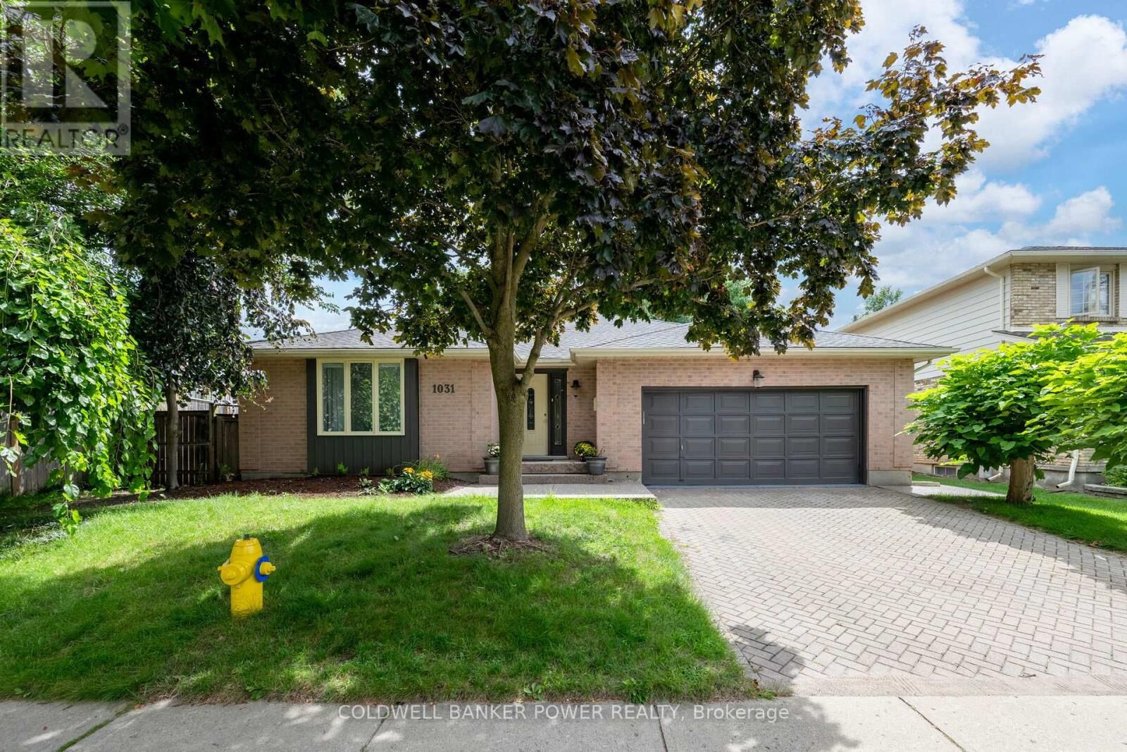 Property Photo: 1031 Griffith Street ON N6K 3Y7
