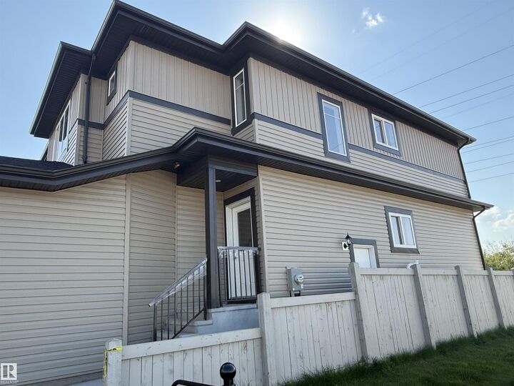 Property Photo: 68 Waverly Wy AB T8L 3L7