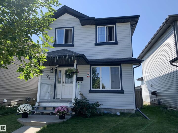 7663 Schmid Crescent NW  Edmonton AB T6R 0K7 photo