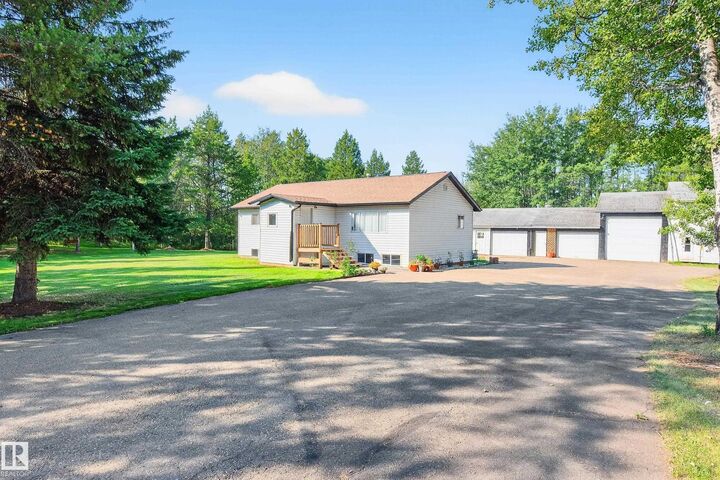 53524 Rge Road 15  Rural Lac Ste. Anne County AB T0E 1V0 photo