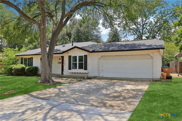 Property Photo: 3205 Skylark Drive TX 78757