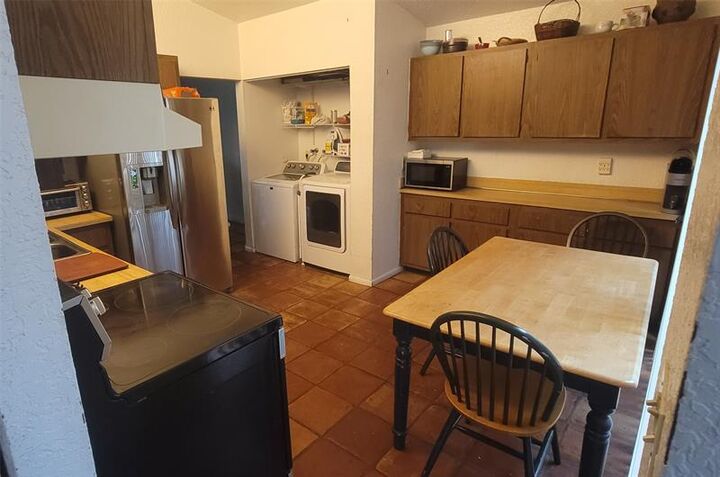 Property Photo: 8644 Bridle Path Ct 200 FL 33328