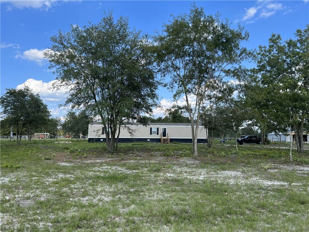 Property Photo: 456 Blue Jay Loop GA 31542