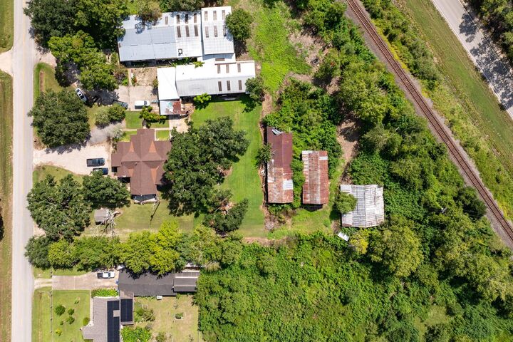 Property Photo:  514 County Road 443  TX 77515 