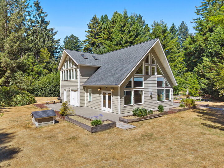 140 Red Robin Place  Crescent City CA 95531 photo
