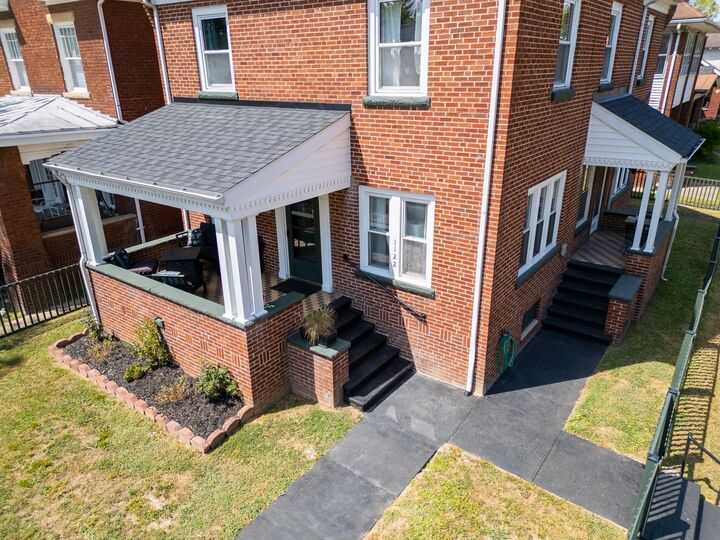 Property Photo: 1122 10th Avenue WV 25701