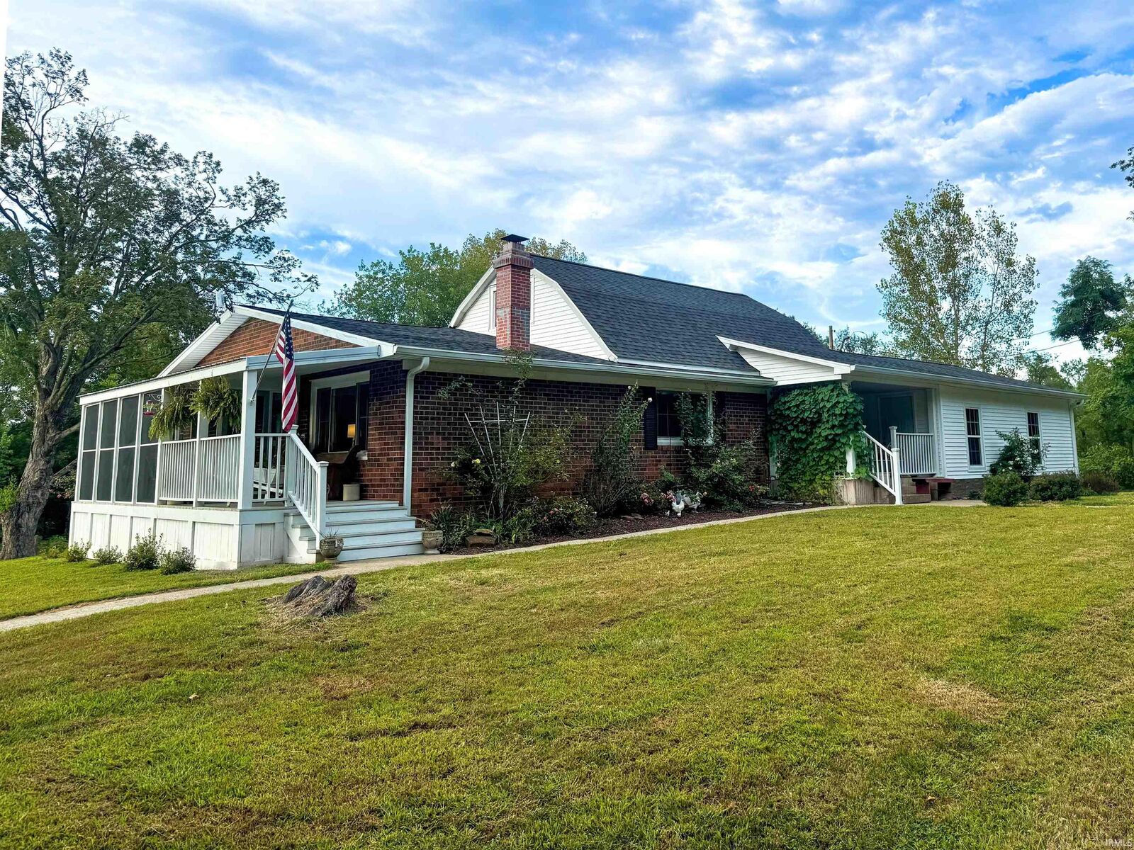 Property Photo: 322 Manger Road IN 47601